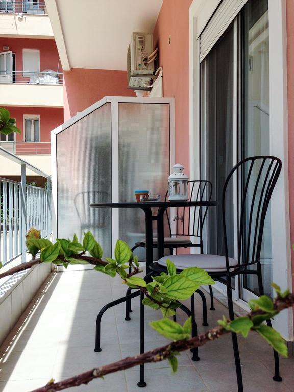Peaceful Corner Apartment Preveza Exterior photo